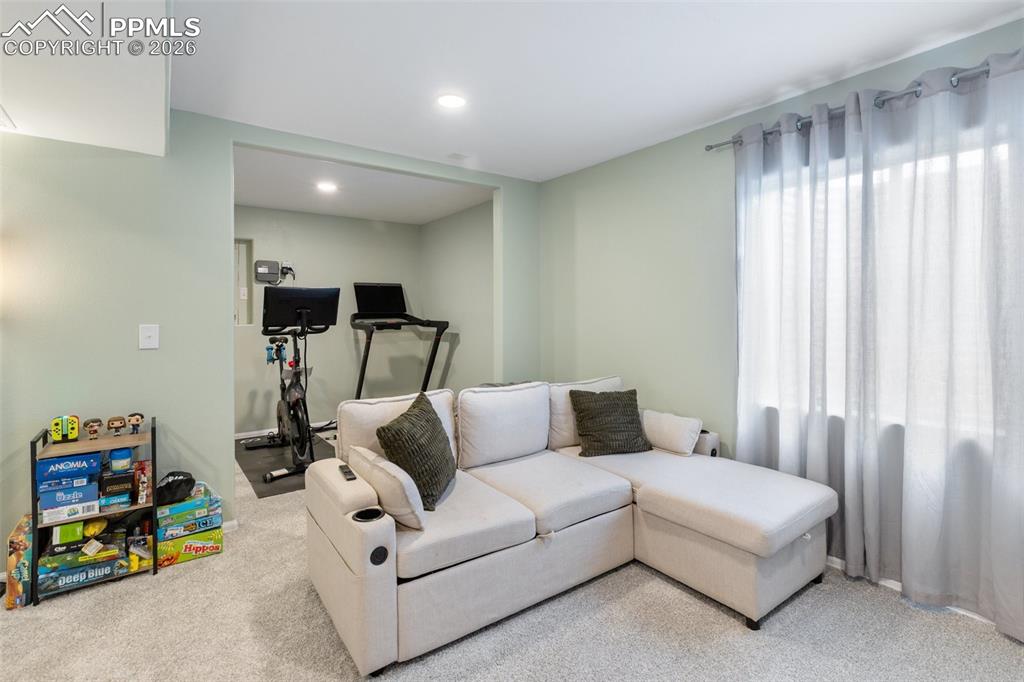 Image 30 of 49: Family Room