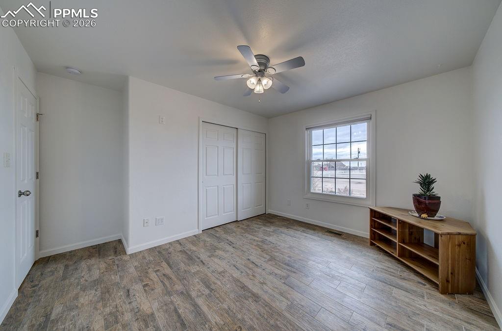 Image 25 of 43: Bedroom