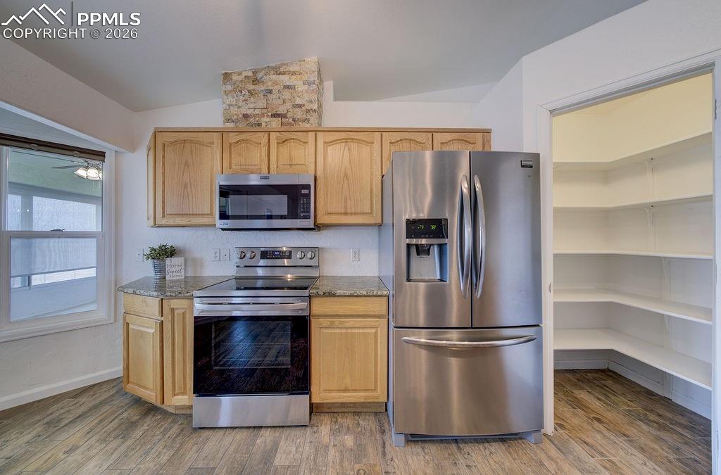 Image 8 of 43: Kitchen