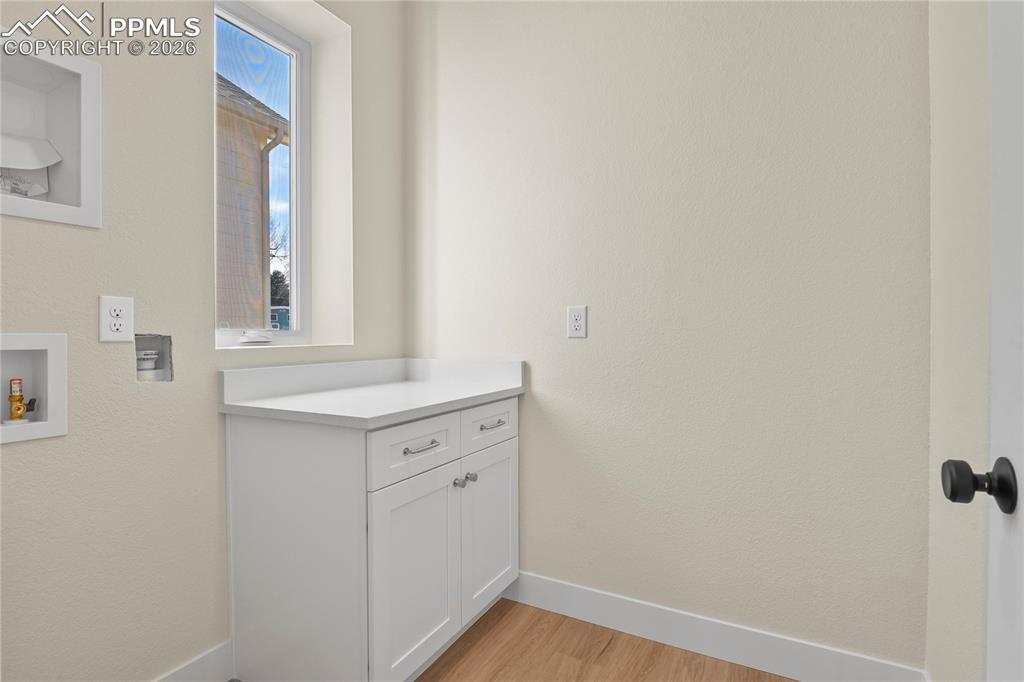 Image 21 of 30: Laundry