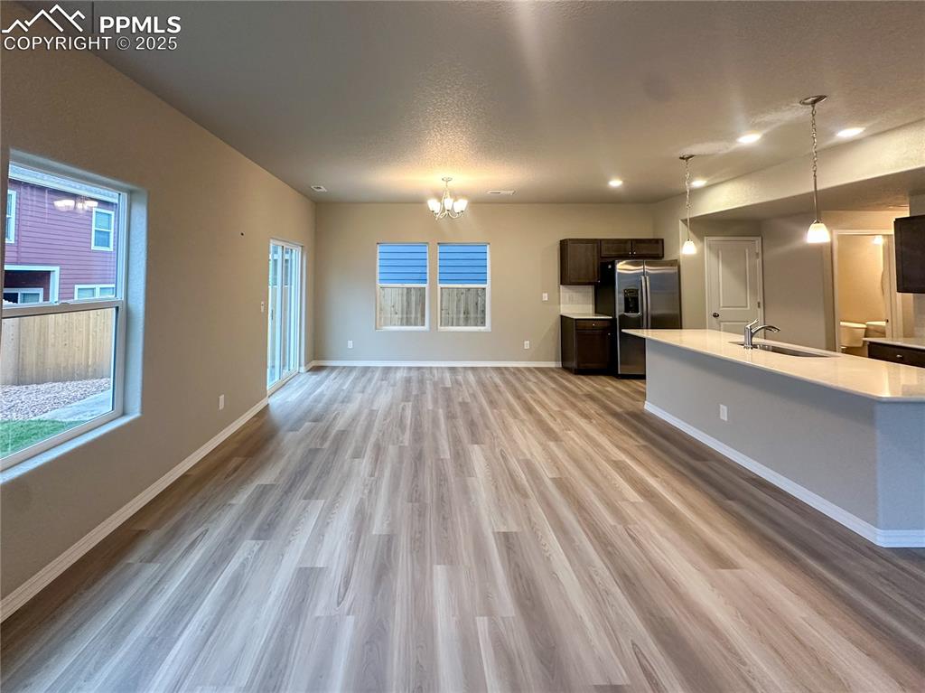 Image 4 of 40: Open living/dining