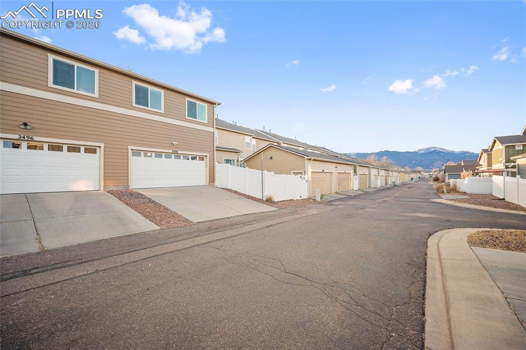 Image 36 of 38: Back of Structure