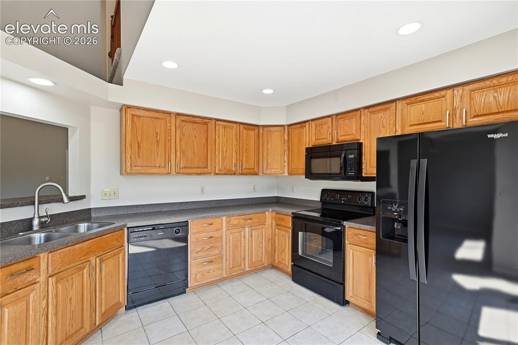 Image 12 of 42: Kitchen