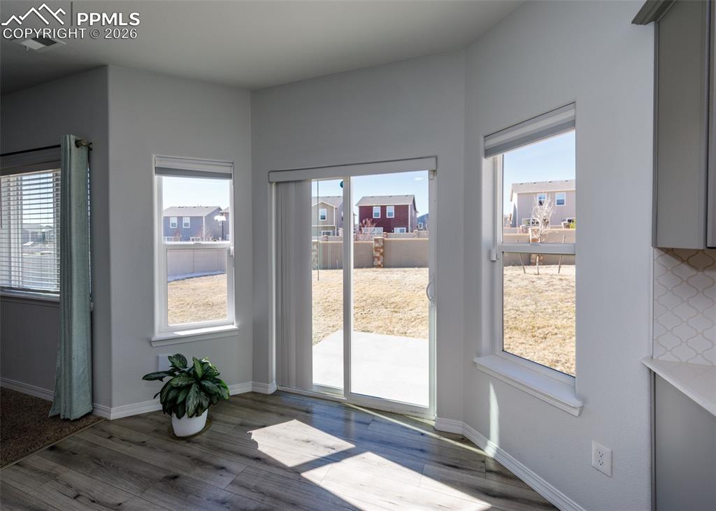 Image 17 of 50: Entry