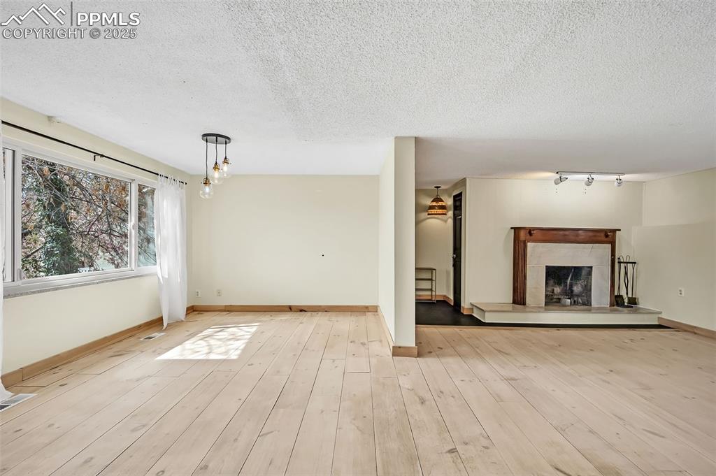 Image 13 of 47: Living Room