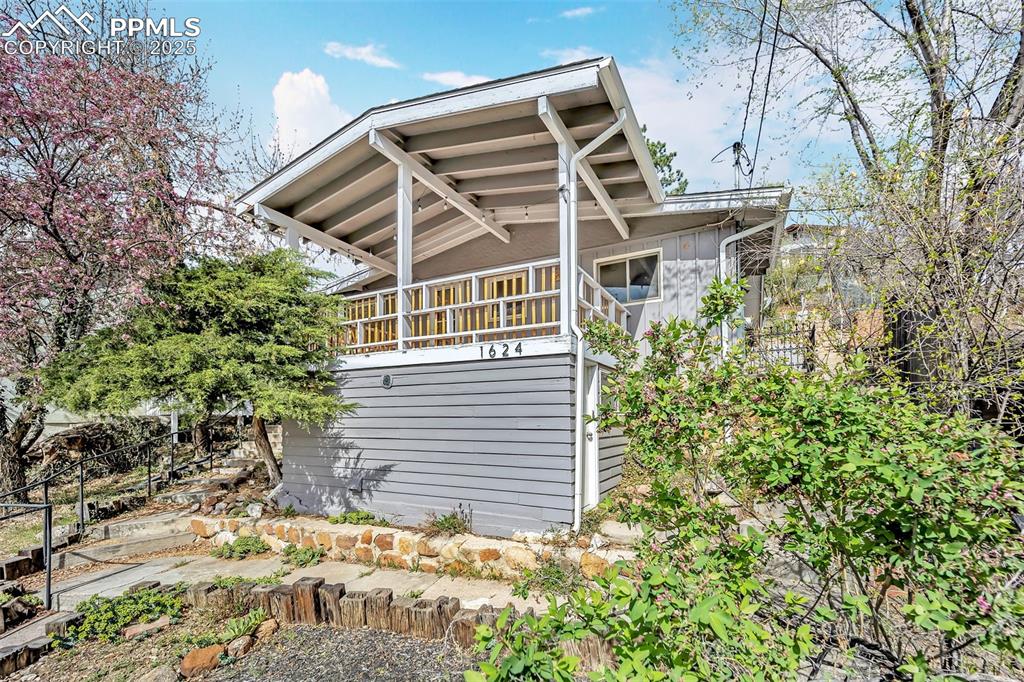 Image 2 of 47: Side of Structure