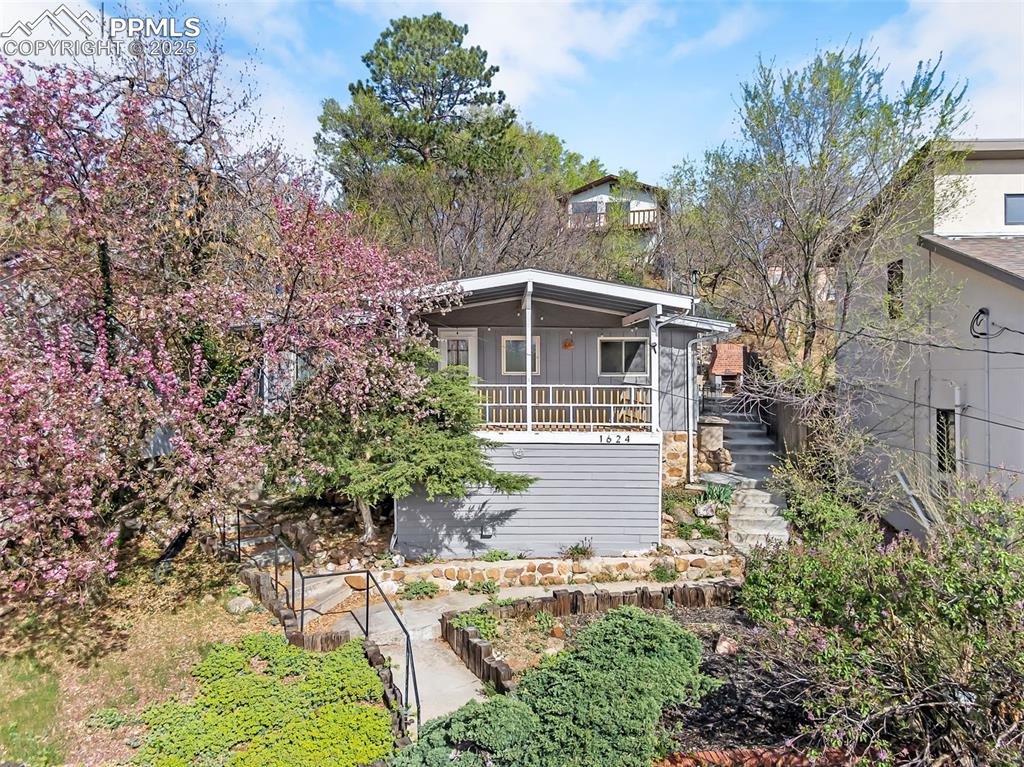 Image 34 of 47: Back of Structure