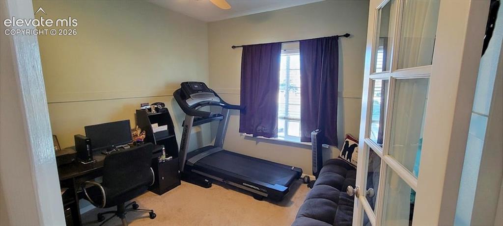 Image 19 of 24: Office