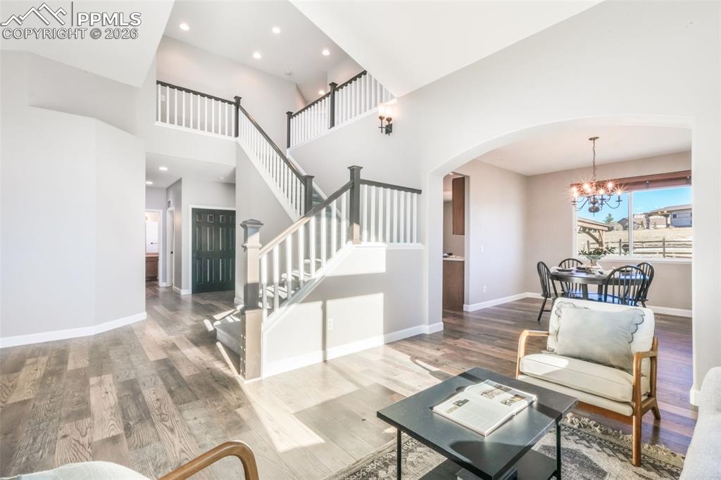 Image 9 of 50: Living Room