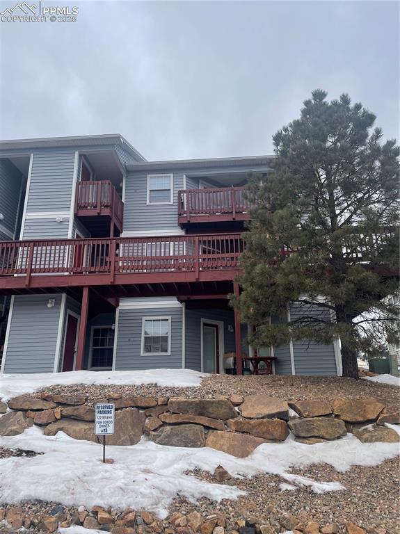 Caption: View of front of home