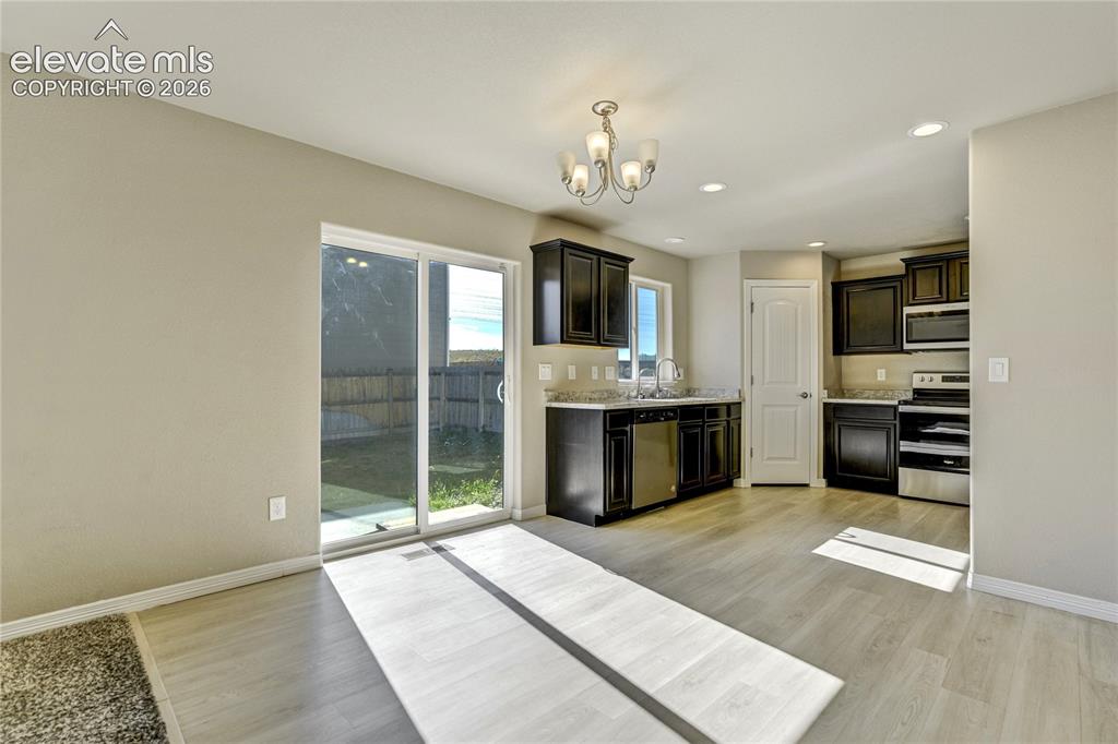 Image 10 of 47: Kitchen