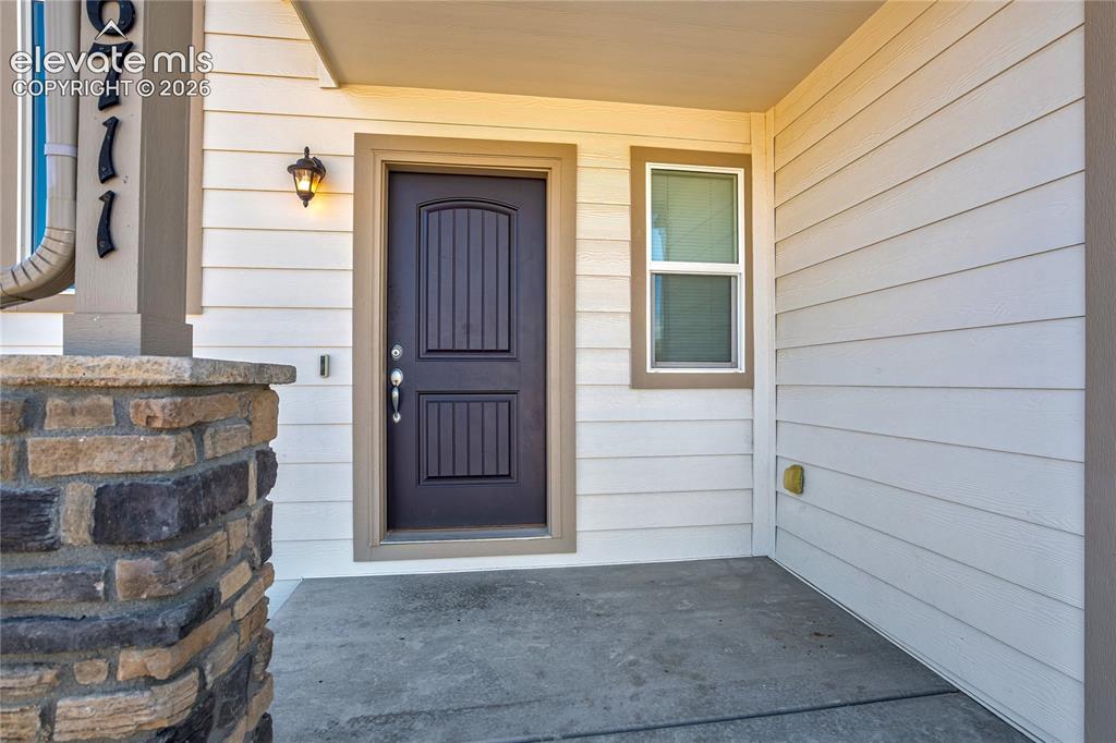 Image 4 of 47: Entry