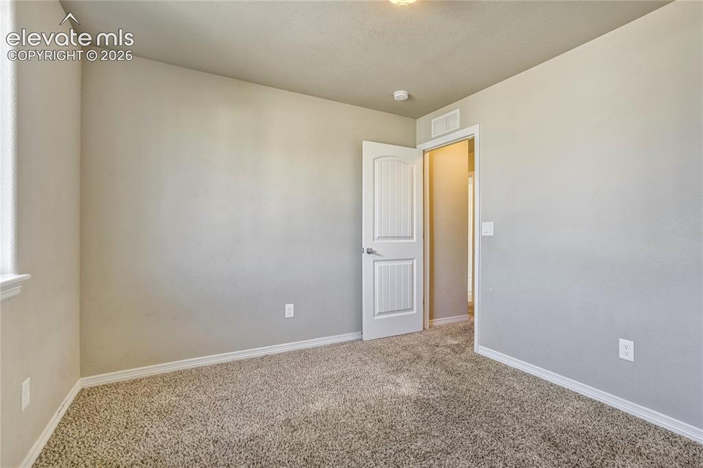 Image 41 of 47: Bedroom