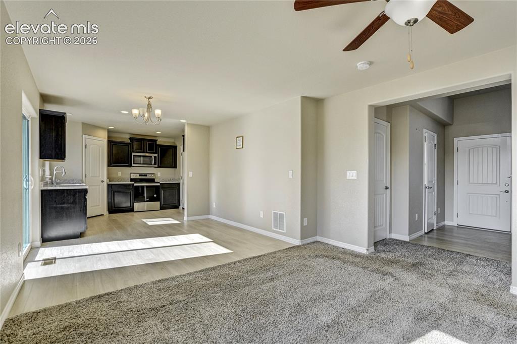 Image 8 of 47: Dining Area