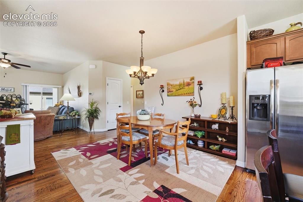 Image 7 of 37: Dining Area