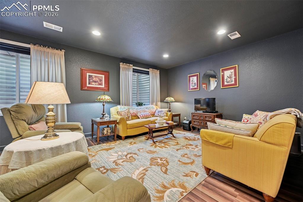 Image 29 of 39: Living Room