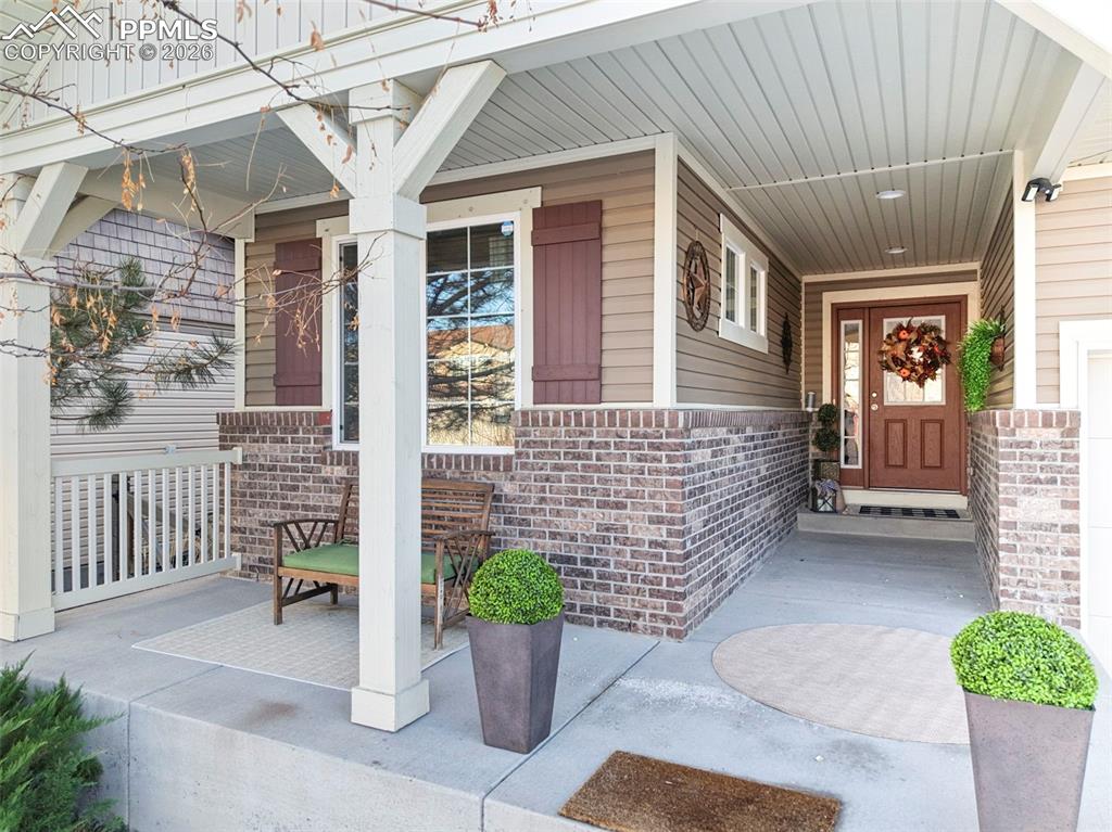 Image 3 of 39: Entry