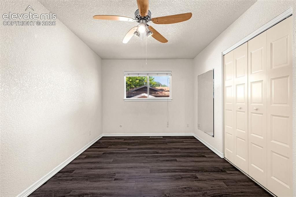 Image 18 of 48: Bedroom
