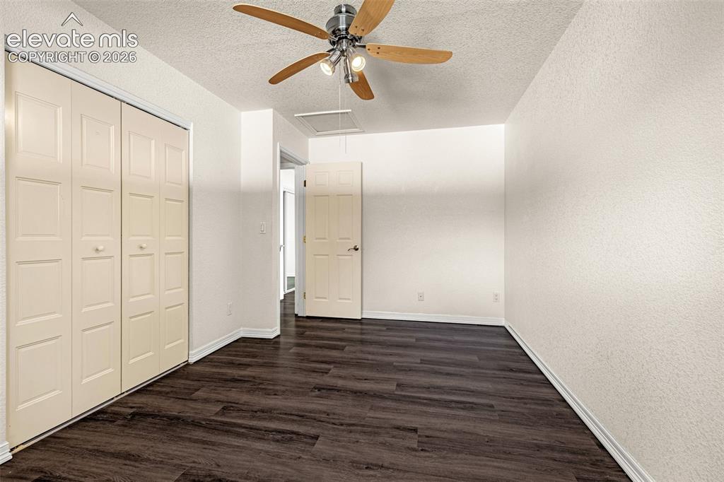 Image 21 of 48: Master Bedroom