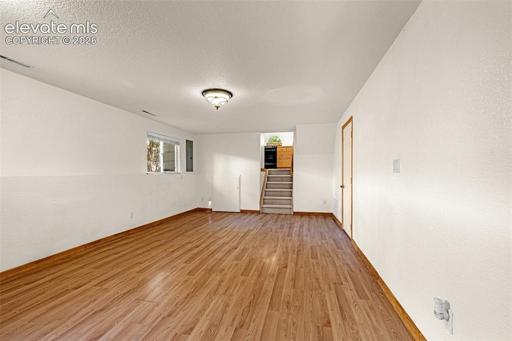 Image 25 of 48: Family Room