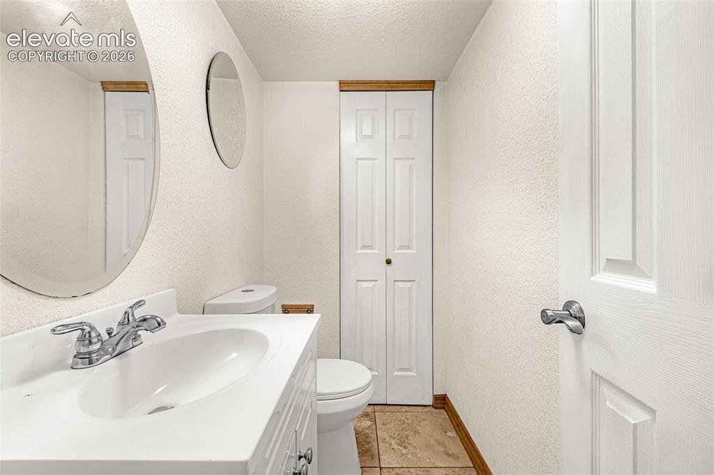 Image 42 of 48: Bathroom