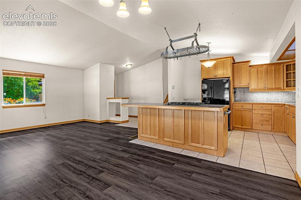 Image 6 of 48: Kitchen