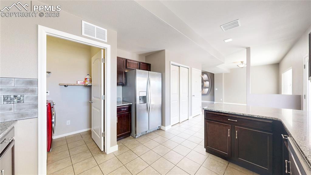 Image 12 of 46: Kitchen