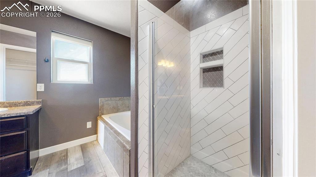 Image 29 of 46: Bathroom