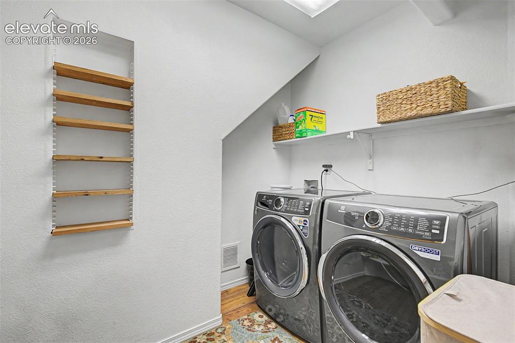 Image 17 of 37: Also includes the walk-in pantry