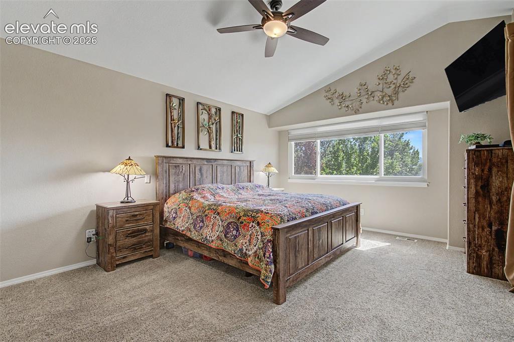 Image 21 of 37: Primary with Pikes Peak views and large picture window. cellular top down/b