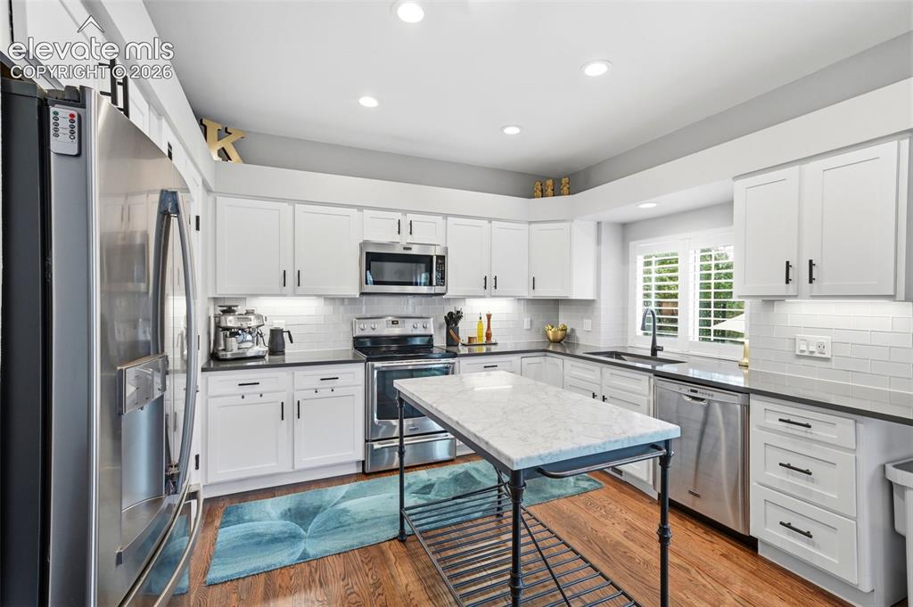 Image 11 of 42: Kitchen