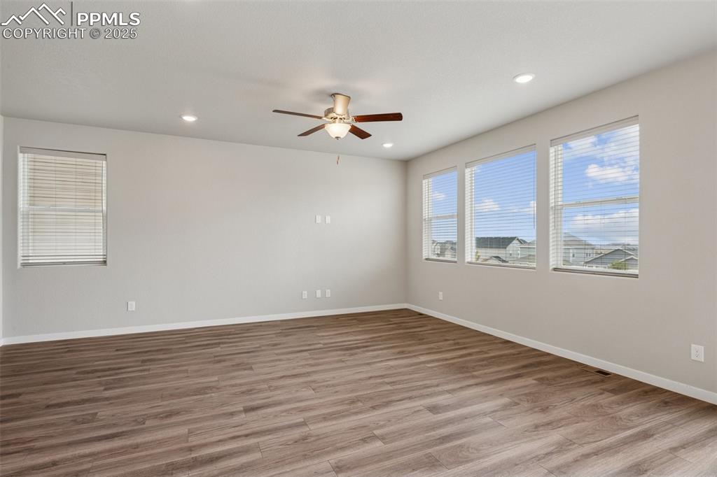 Image 14 of 38: Living Room