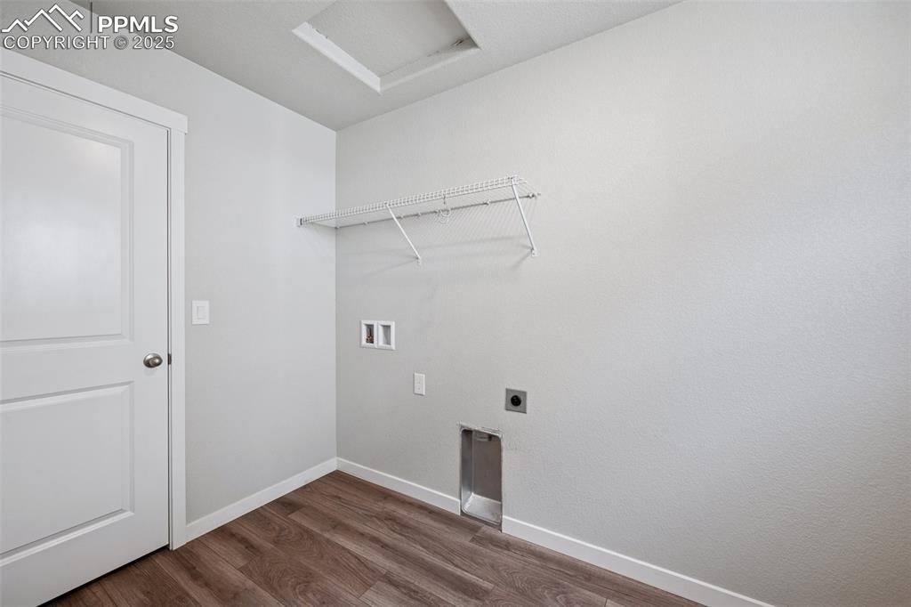 Image 17 of 38: Laundry