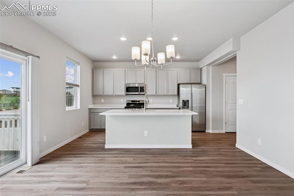 Image 7 of 38: Kitchen