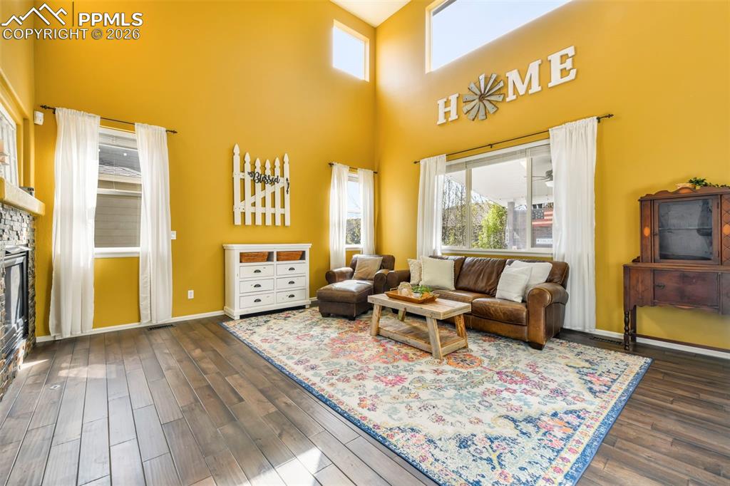 Image 11 of 50: Bathroom