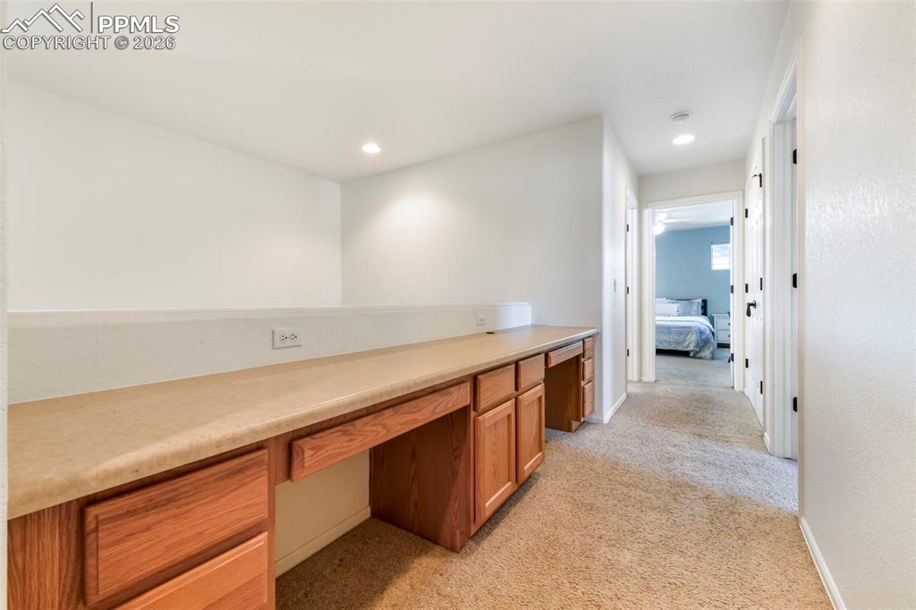 Image 29 of 50: Bathroom