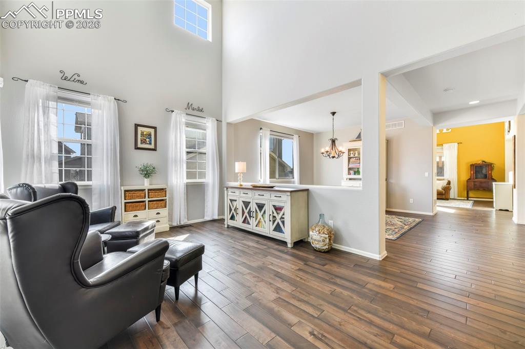 Image 3 of 50: Floor Plan