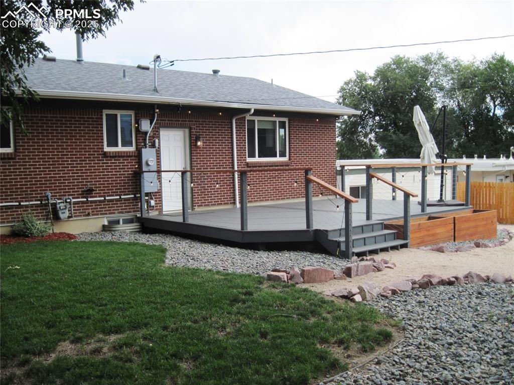 Image 37 of 44: Back of Structure