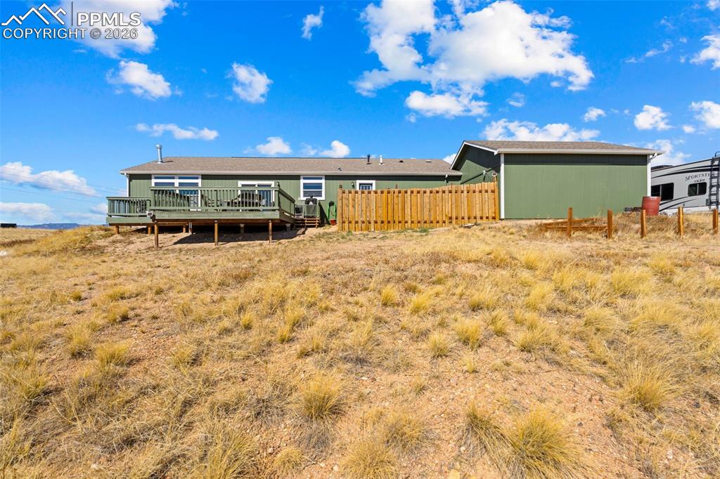 Image 21 of 35: Back of Structure