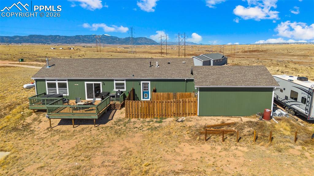 Image 32 of 35: Back of Structure