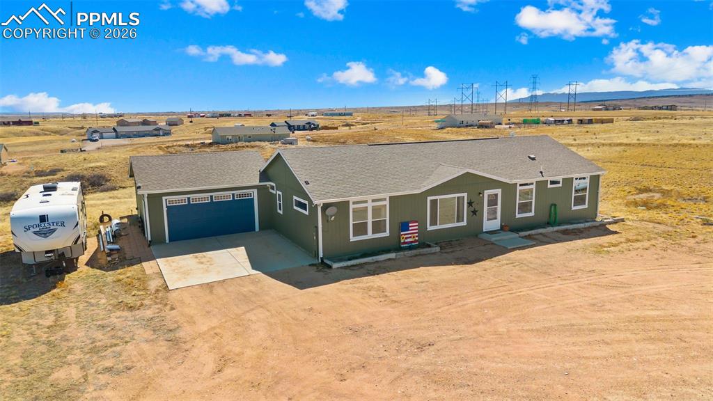 Image 34 of 35: Front of Structure