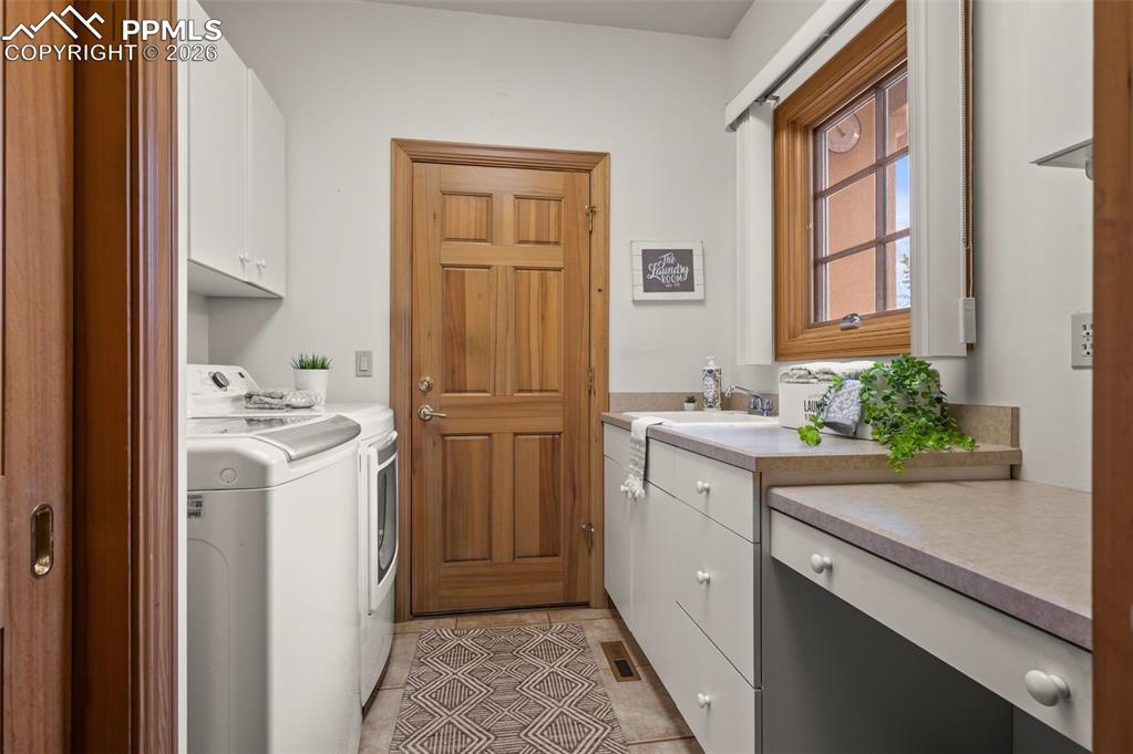 Image 32 of 43: No Description Available