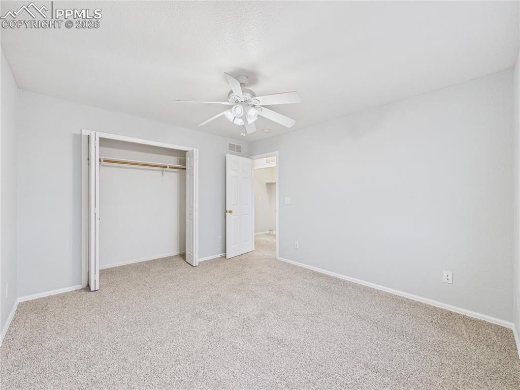 Image 21 of 46: Bedroom