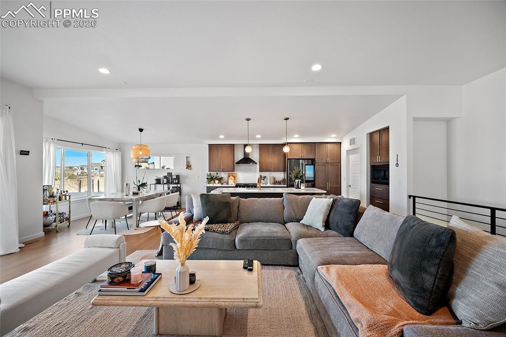 Image 21 of 43: Living Room