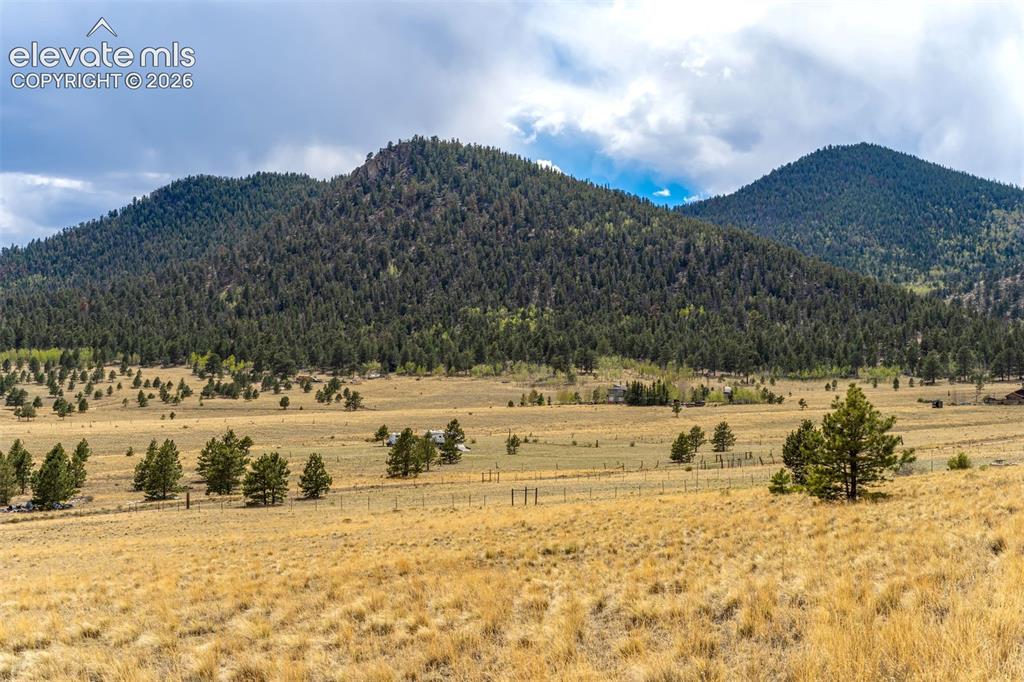Image 11 of 29: Beautiful surrounding hills