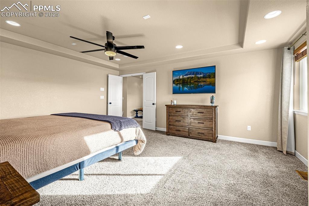 Image 18 of 38: Bedroom