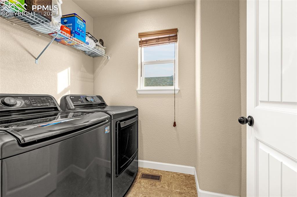 Image 27 of 38: Laundry