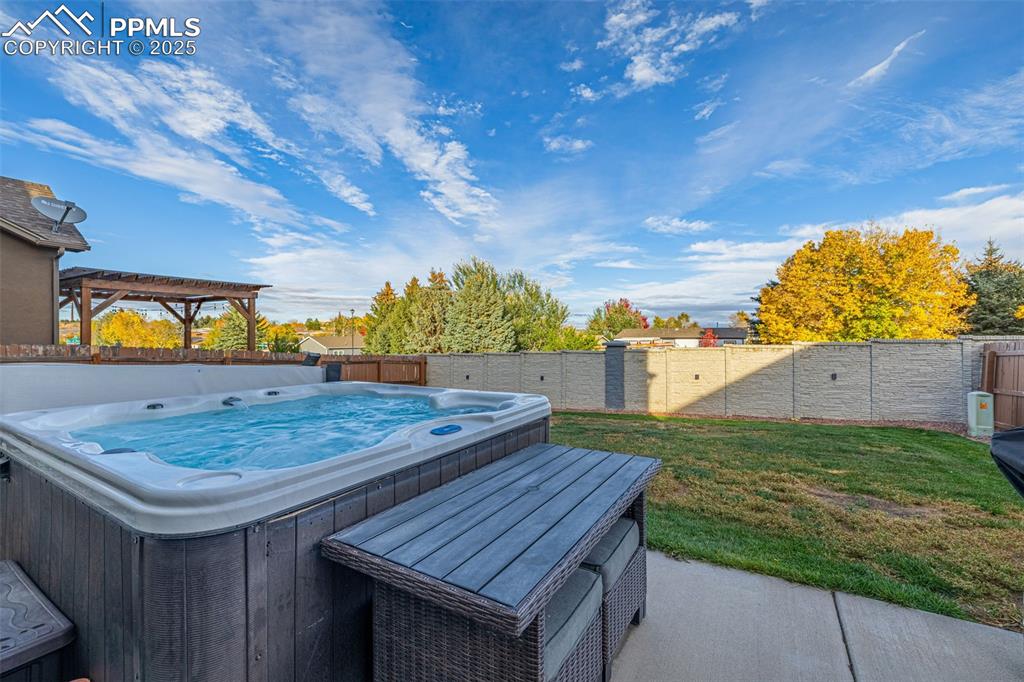 Image 29 of 38: Patio