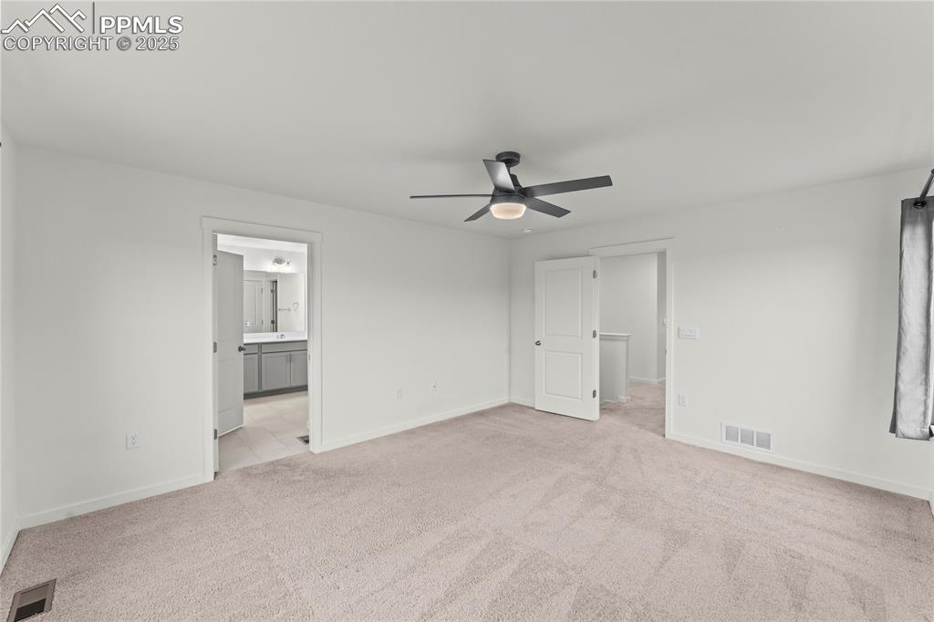 Image 22 of 44: primary bedroom