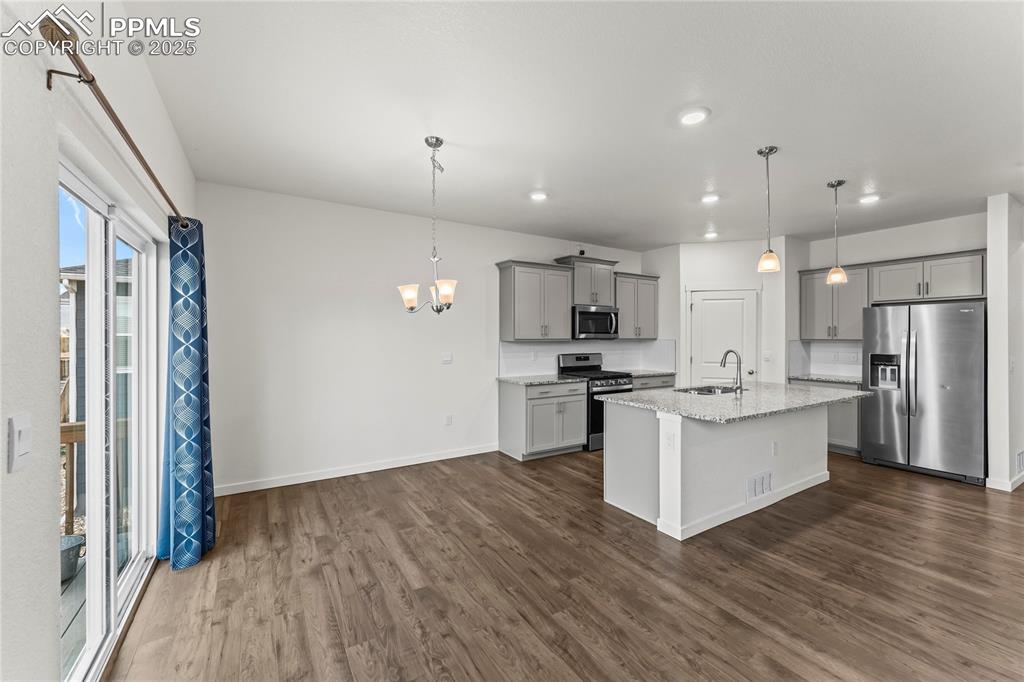 Image 8 of 44: Kitchen